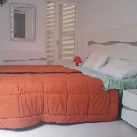 Inmovecos 1ºlinea Playa Soling 5 *